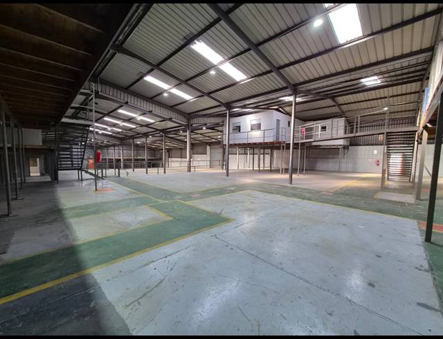 600M² WAREHOUSE TO LET IN WADEVILLE